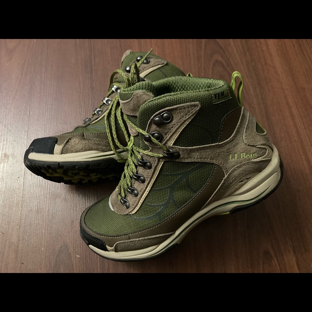 Ladies boots
